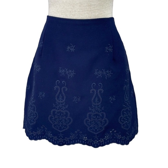 cupcakes & cashmere Dresses & Skirts - Cupcakes and Cashmere Skirt NWT Scalloped Floral Embroidery Mini Blue Size 6